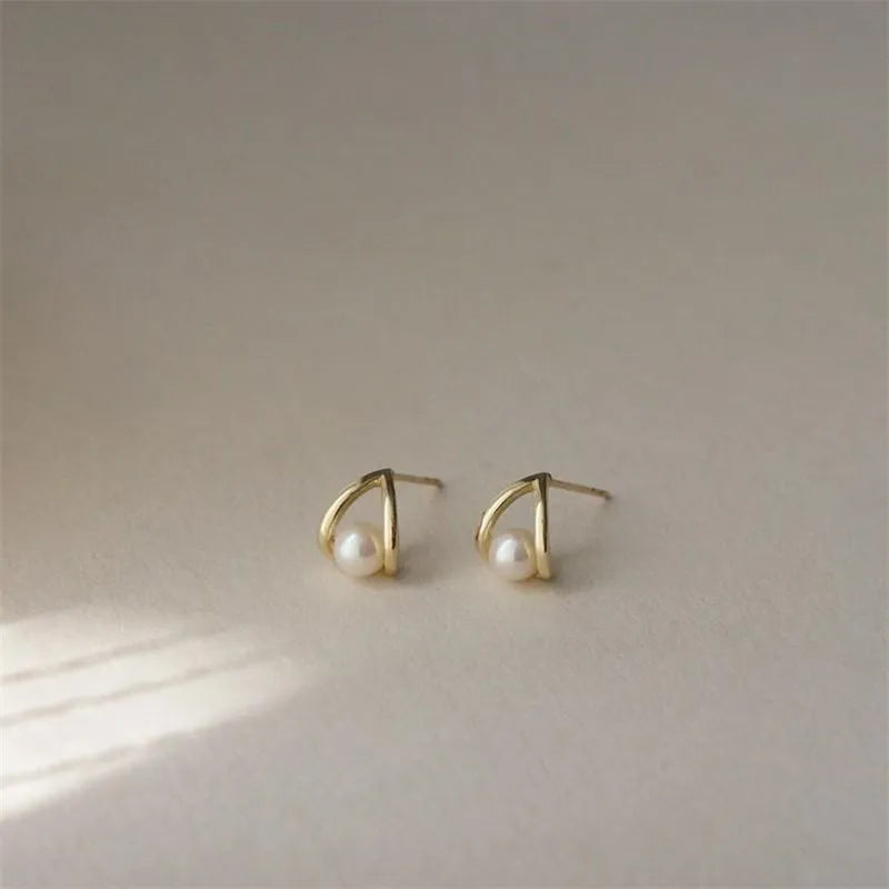 VAIGE Elegant Dual-Tone Pearl Geometric Stud Earrings in Silver and Gold