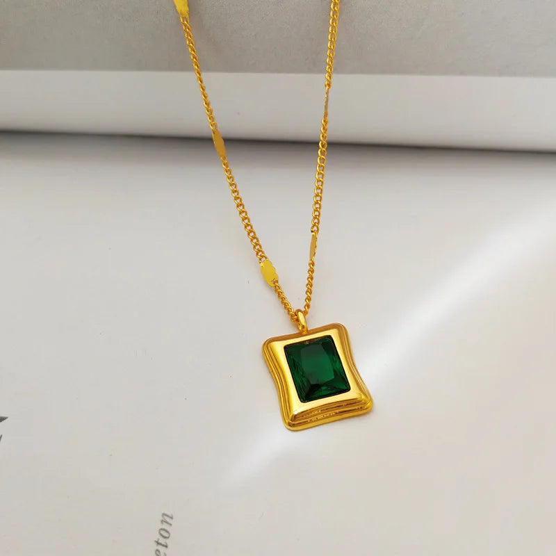 VAIGE Elegant Emerald Square Pendant Necklace