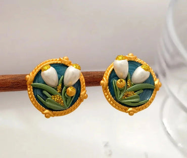 VAIGE Retro Floral Stud Earrings