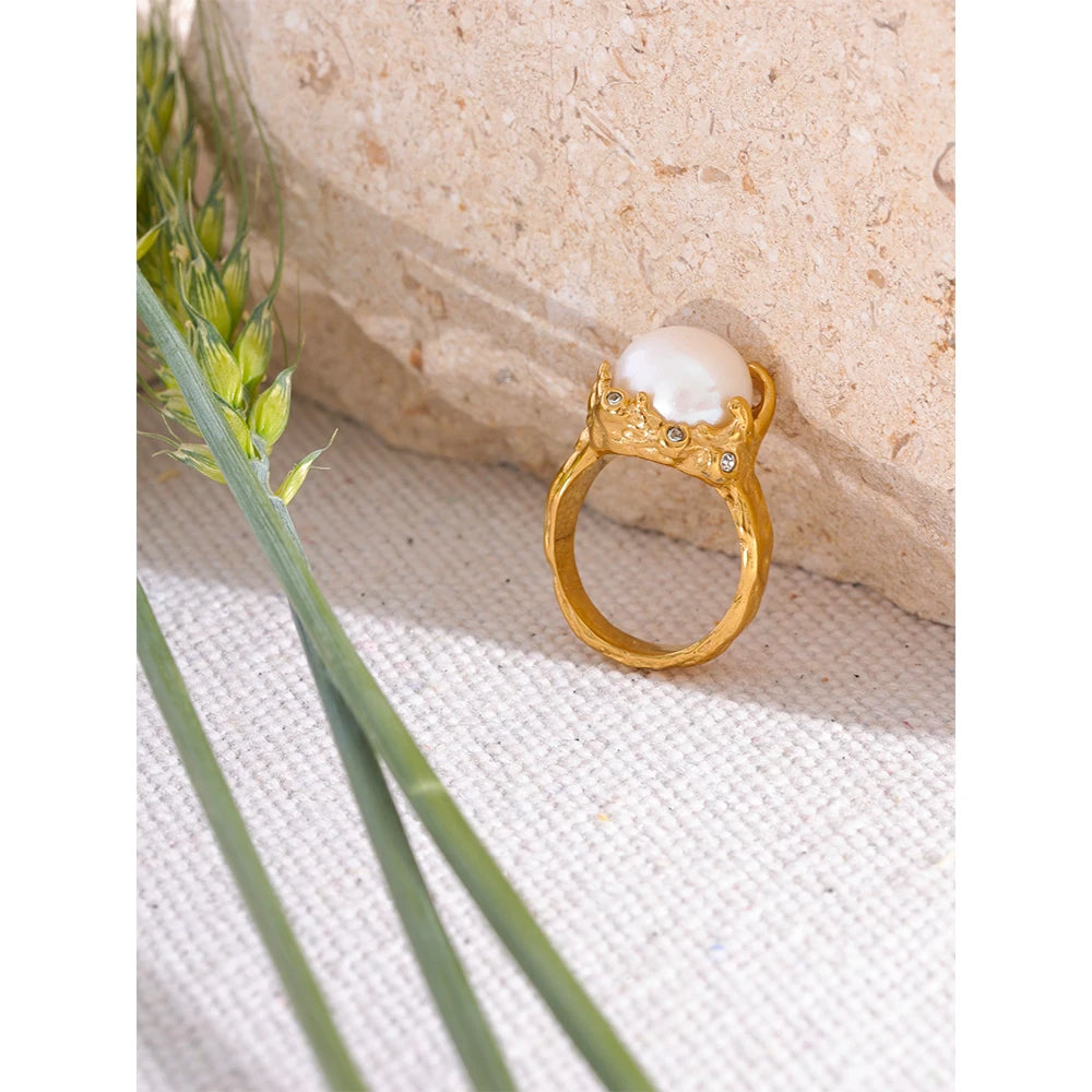 VAIGE Elegant Gold Pearl & Hammered Stainless Steel Fashion Ring