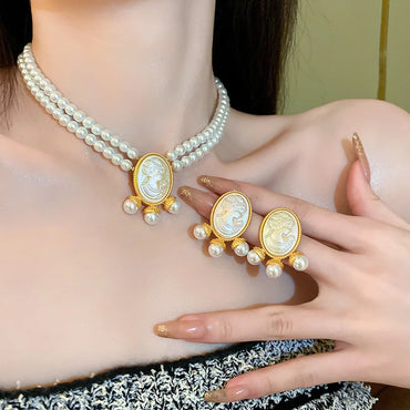 Vntage inspired baroque double layered pearl clear cameo lady choker necklace earrings