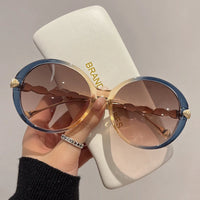 VAIGE Retro Chic Gradient Round Sunglasses in Colorful Hues