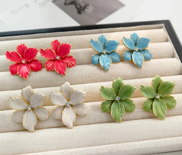 VAIGE Vibrant Floral Stud Earrings