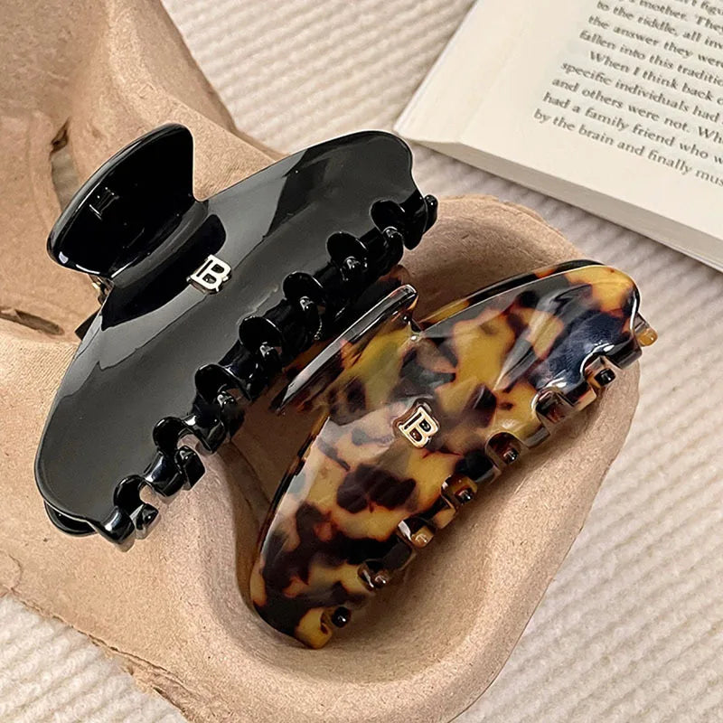 VAIGE Elegant Black Tortoise Shark Claw Hair Clip - Versatile Ponytail Accessory for Any Occasion