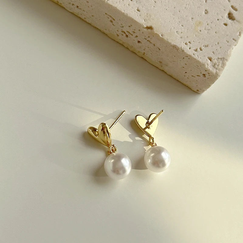 VAIGE Elegant Heart-Shaped Pearl Pendant Drop Earrings in Classic White and Soft Pink