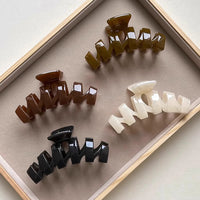 VAIGE 12cm Acrylic Geometric Hair Claw Clips in Green, Dark Coffee, Beige, and Dark Gray - Fashionable Hair Accessories for All Occasions