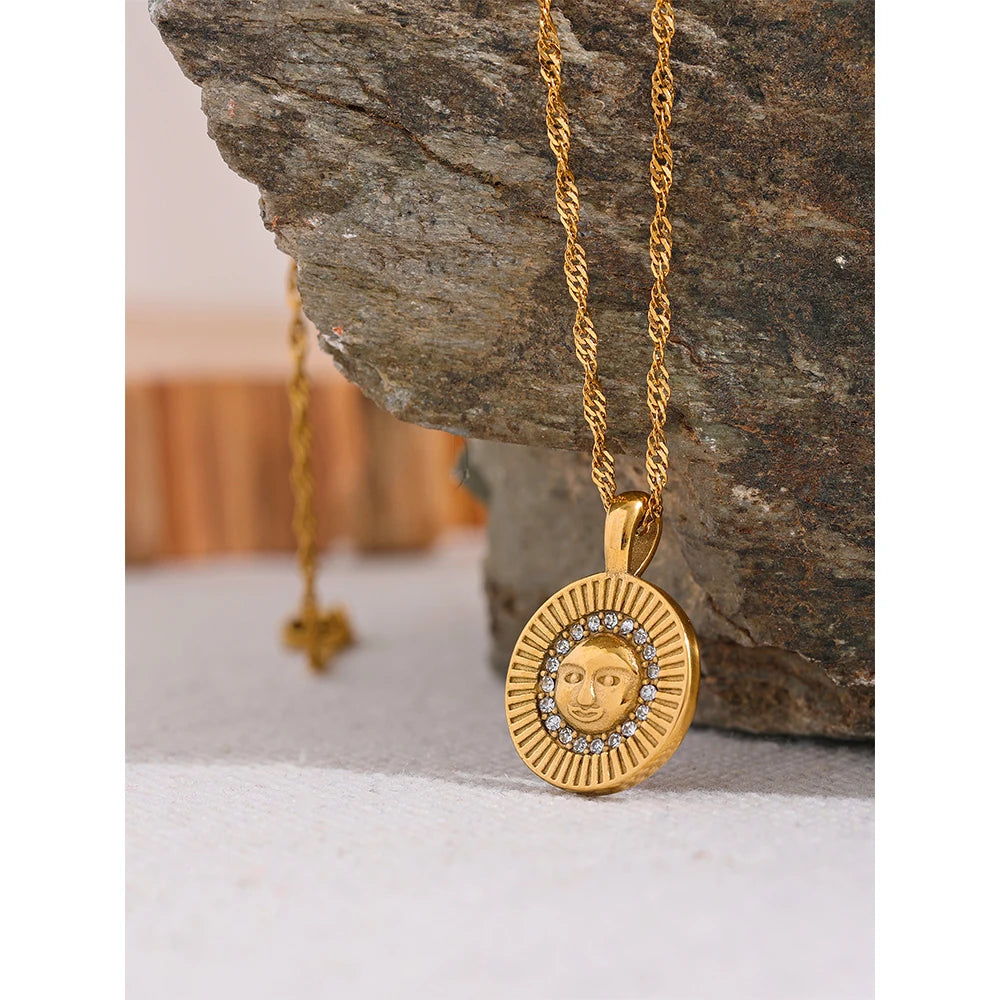 VAIGE Golden Sun Portrait Zircon Stainless Steel Twist Chain Round Pendant Necklace